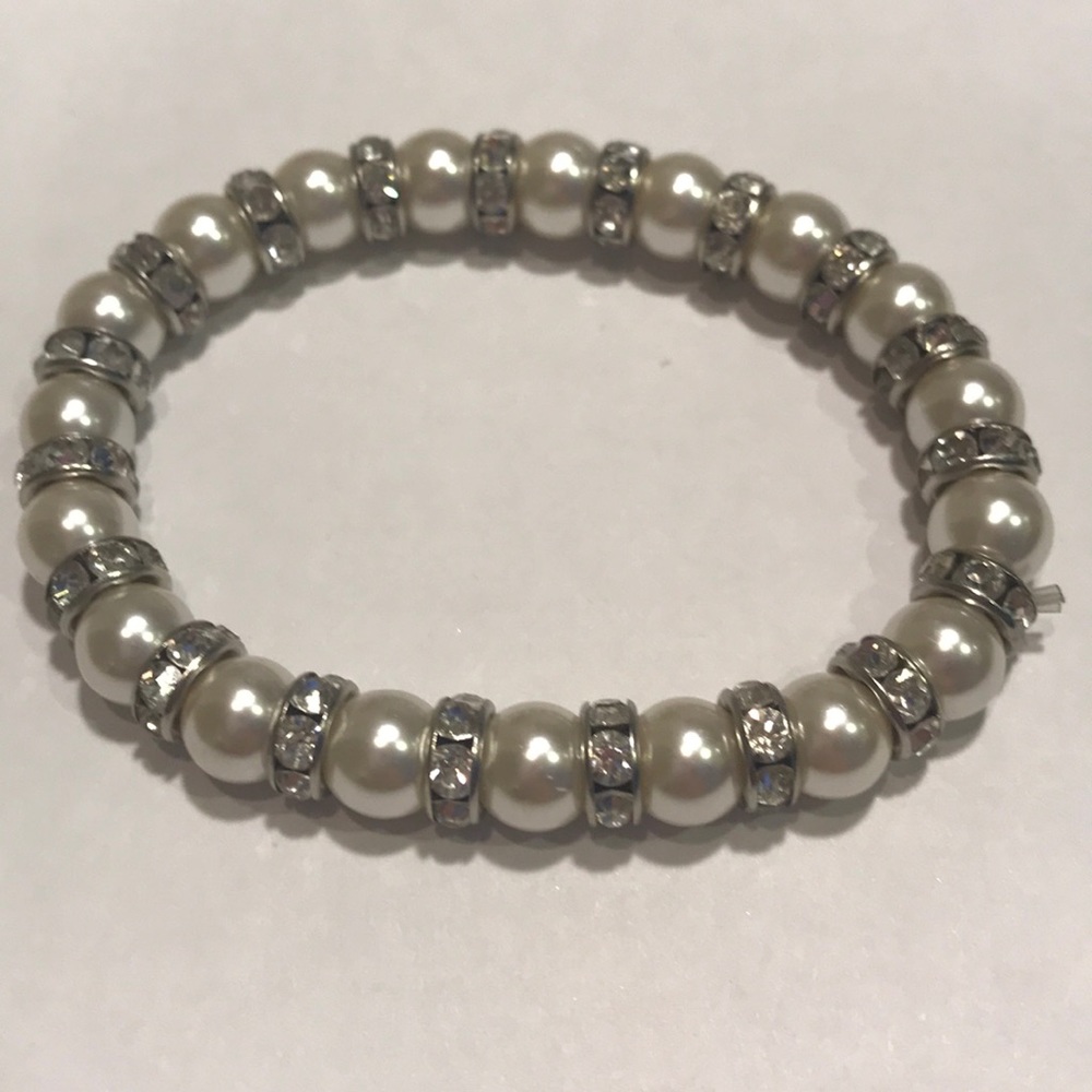 Pearl/ Silver Bracelet